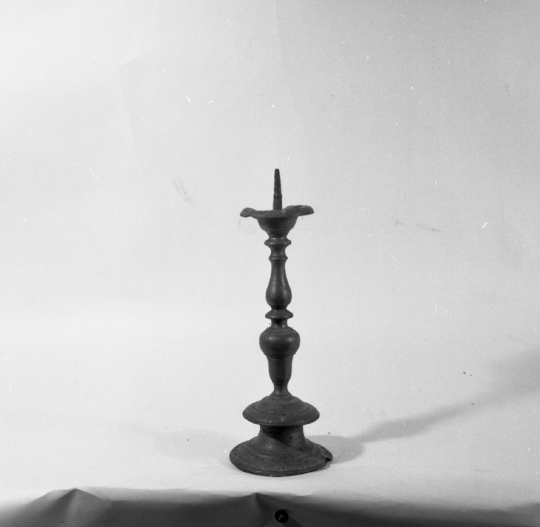 candeliere - bottega toscana (seconda metà sec. XVII)