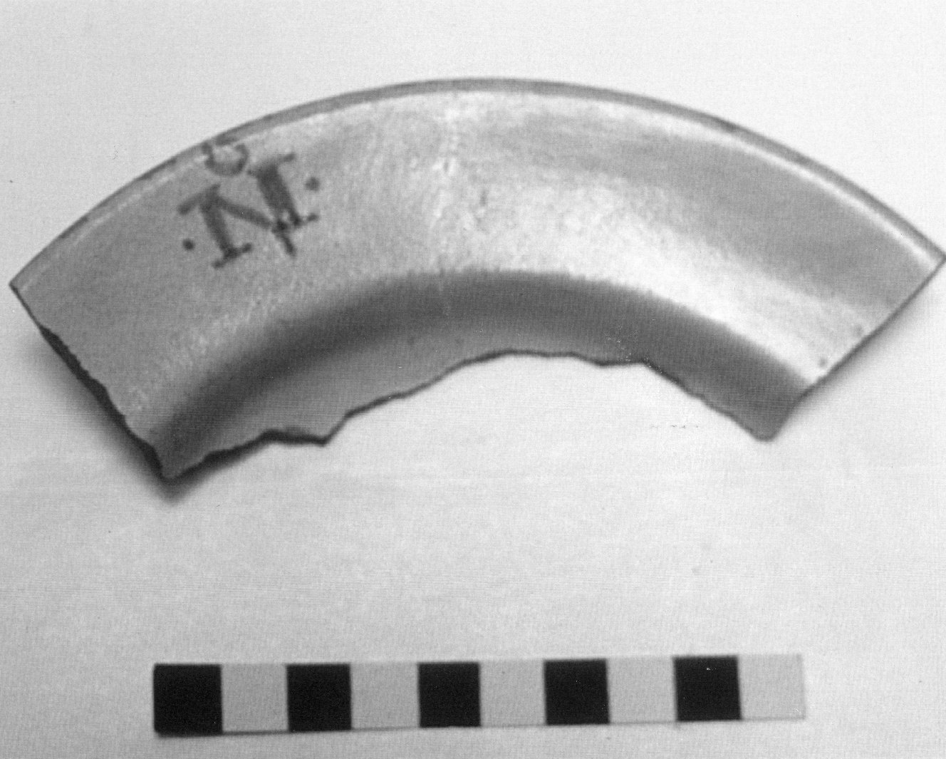 piatto, frammento - bottega Italia centrale (secc. XV/ XVII)