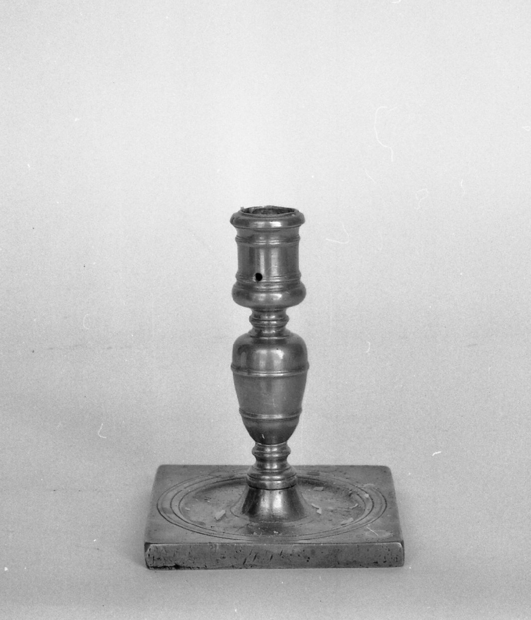 candeliere, serie - bottega tosco-umbra (sec. XIX)