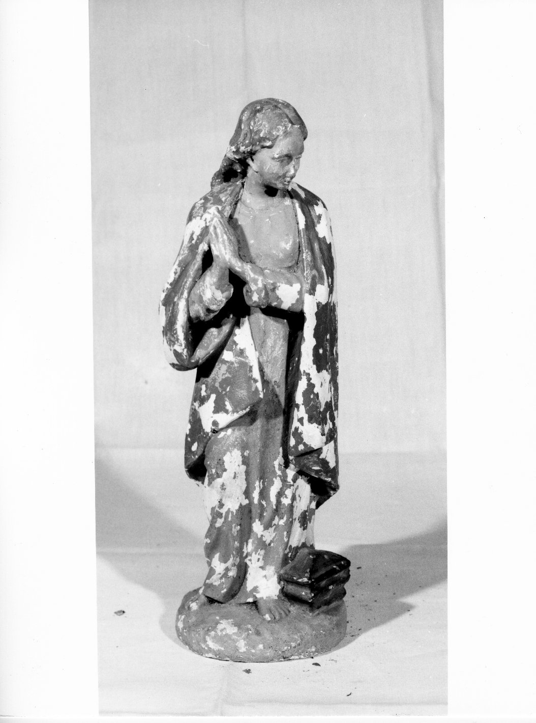 figura femminile che prega (statuetta di presepio, elemento d'insieme) - bottega toscana (primo quarto sec. XX)