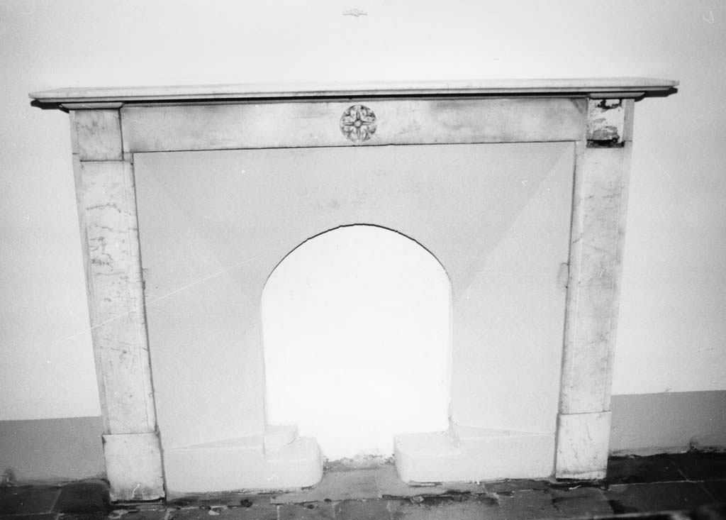 caminetto - bottega aretina (sec. XIX)