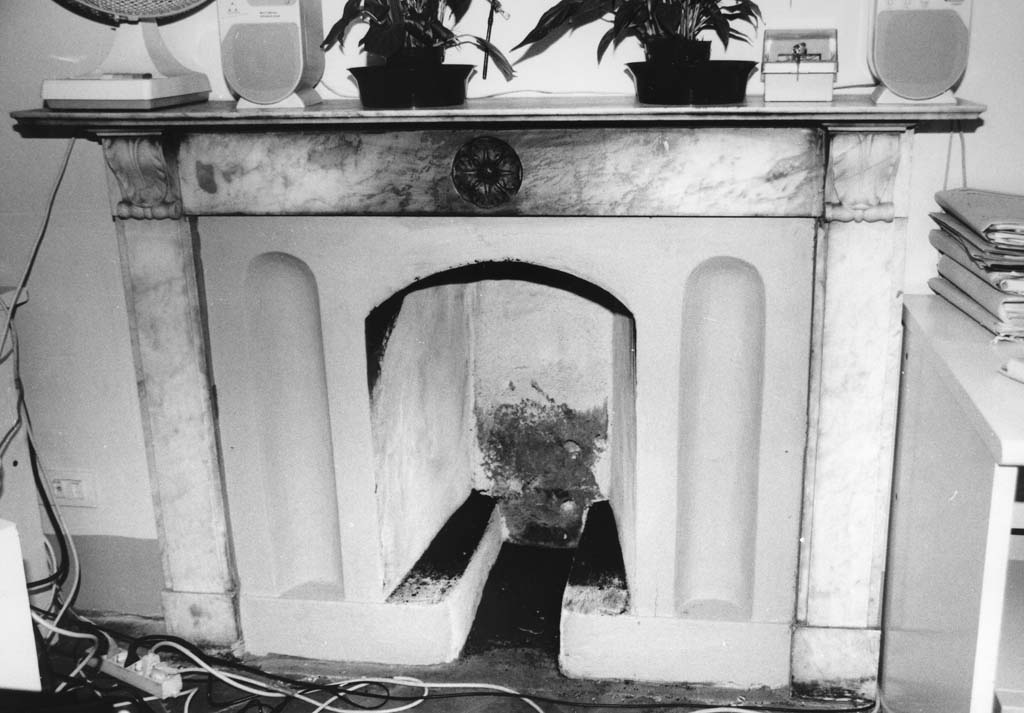 caminetto - bottega aretina (sec. XIX)