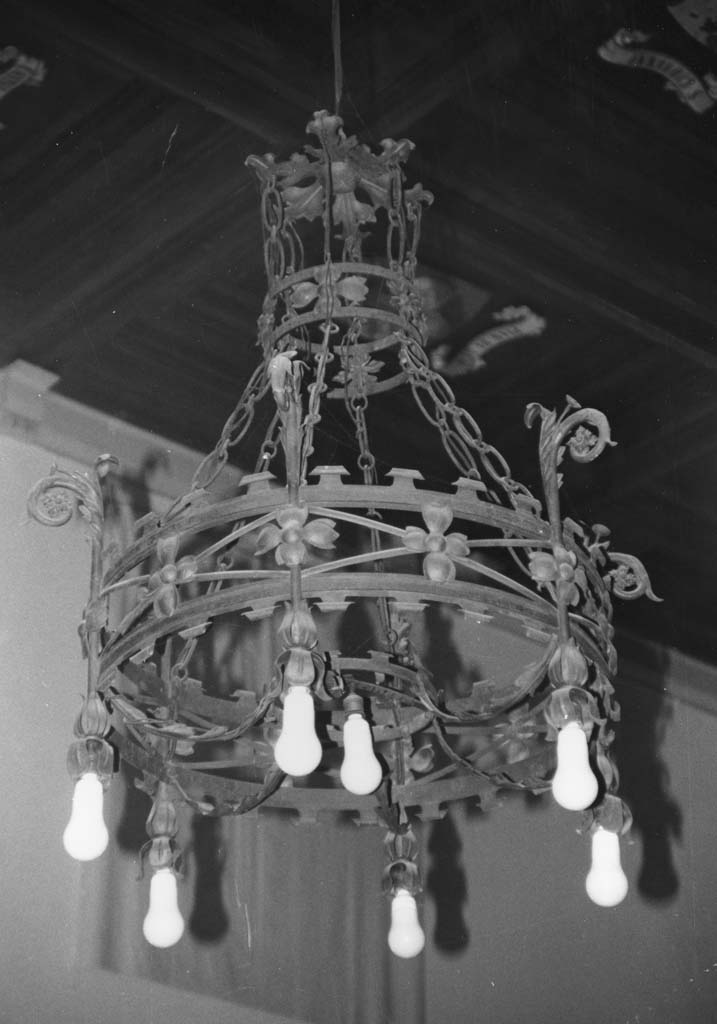 lampadario, serie - bottega aretina (fine/inizio secc. XIX/ XX)