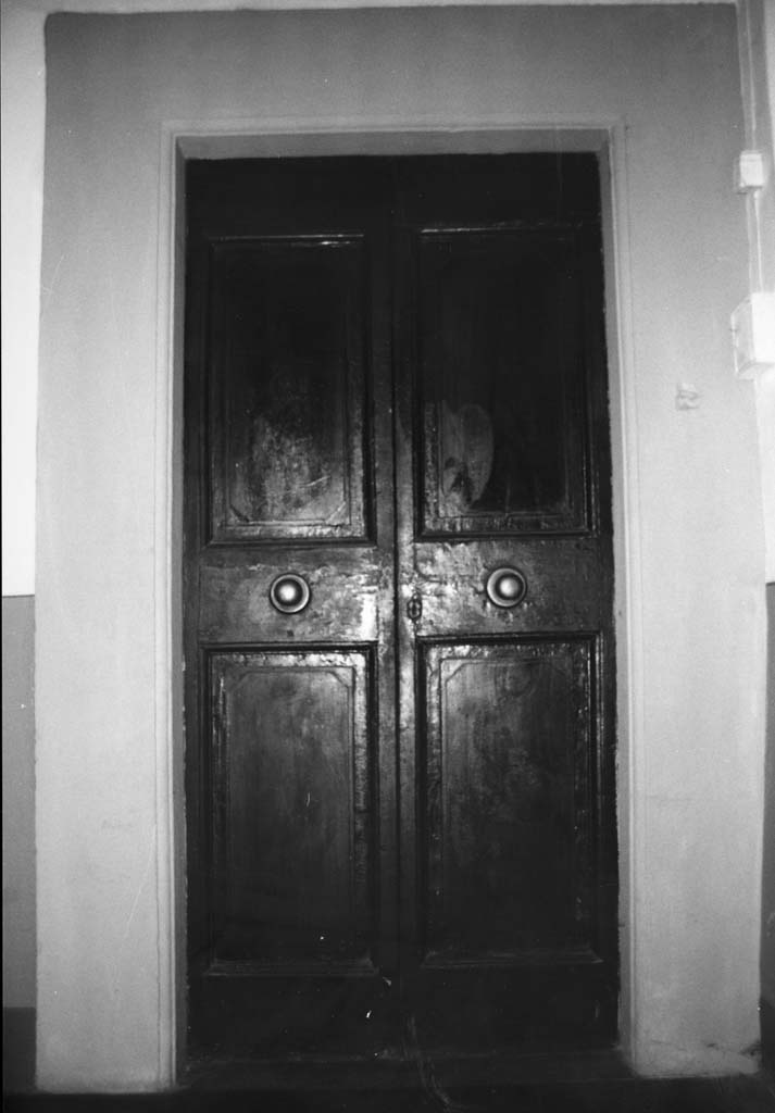 portale di Bertacchi Sano, Parigi Alfonso I (sec. XVI)