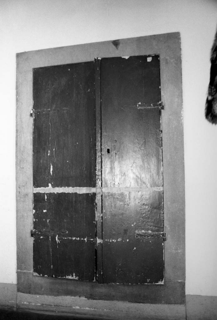 armadio - a muro - bottega aretina (sec. XVII)