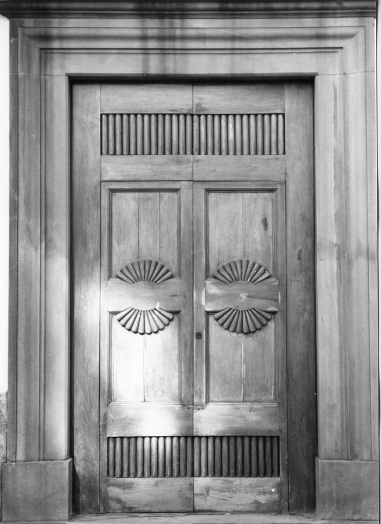 porta - a due battenti, serie - bottega aretina (metà sec. XX)