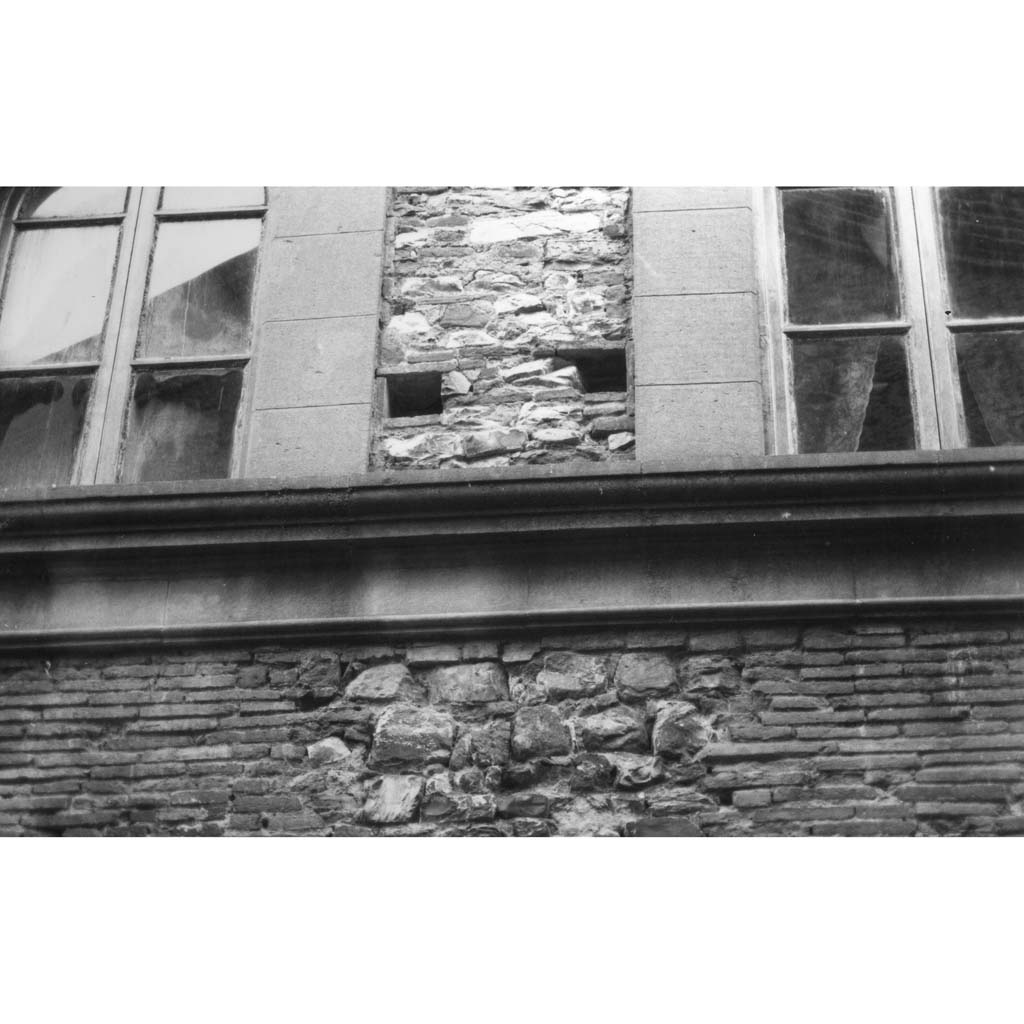 cornice architettonica, serie - bottega aretina (sec. XVI)