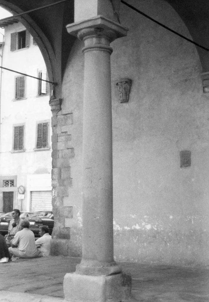 colonna, serie - bottega aretina (secondo quarto sec. XVII)