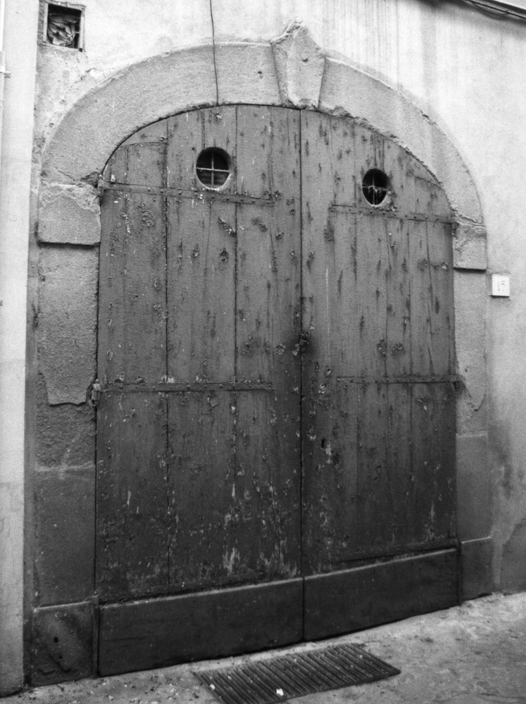 Stemma della famiglia Poltri (scultura) - bottega aretina (sec. XVIII)