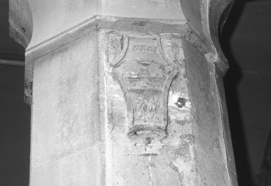 stemma (scultura) - bottega toscana (prima metà sec. XX)