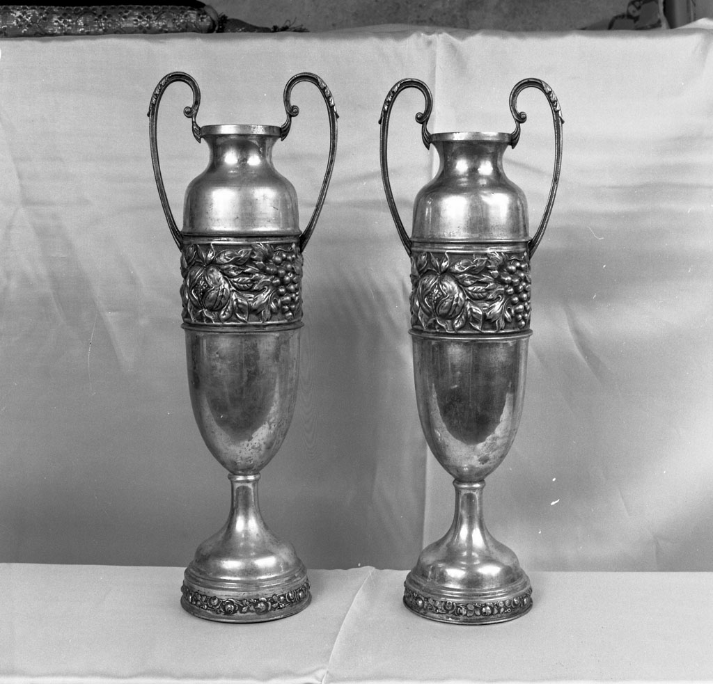 vaso da fiori, coppia - bottega italiana (secc. XIX/ XX)