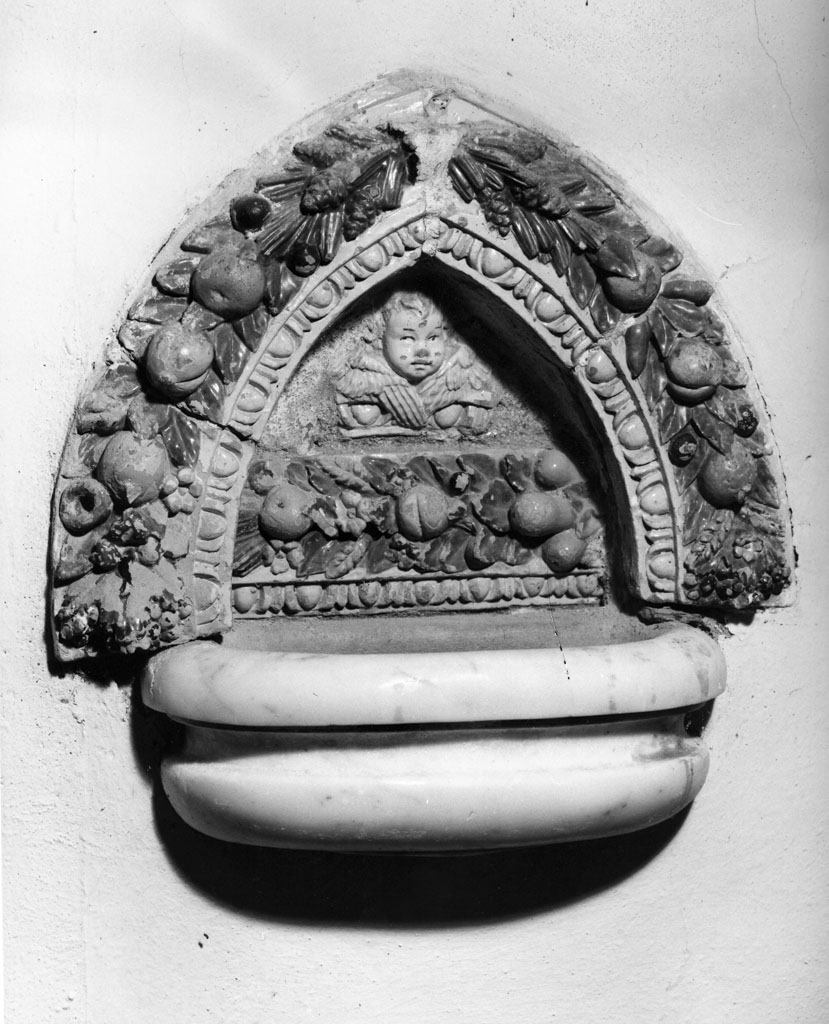 acquasantiera pensile - bottega robbiana (inizio sec. XVI)