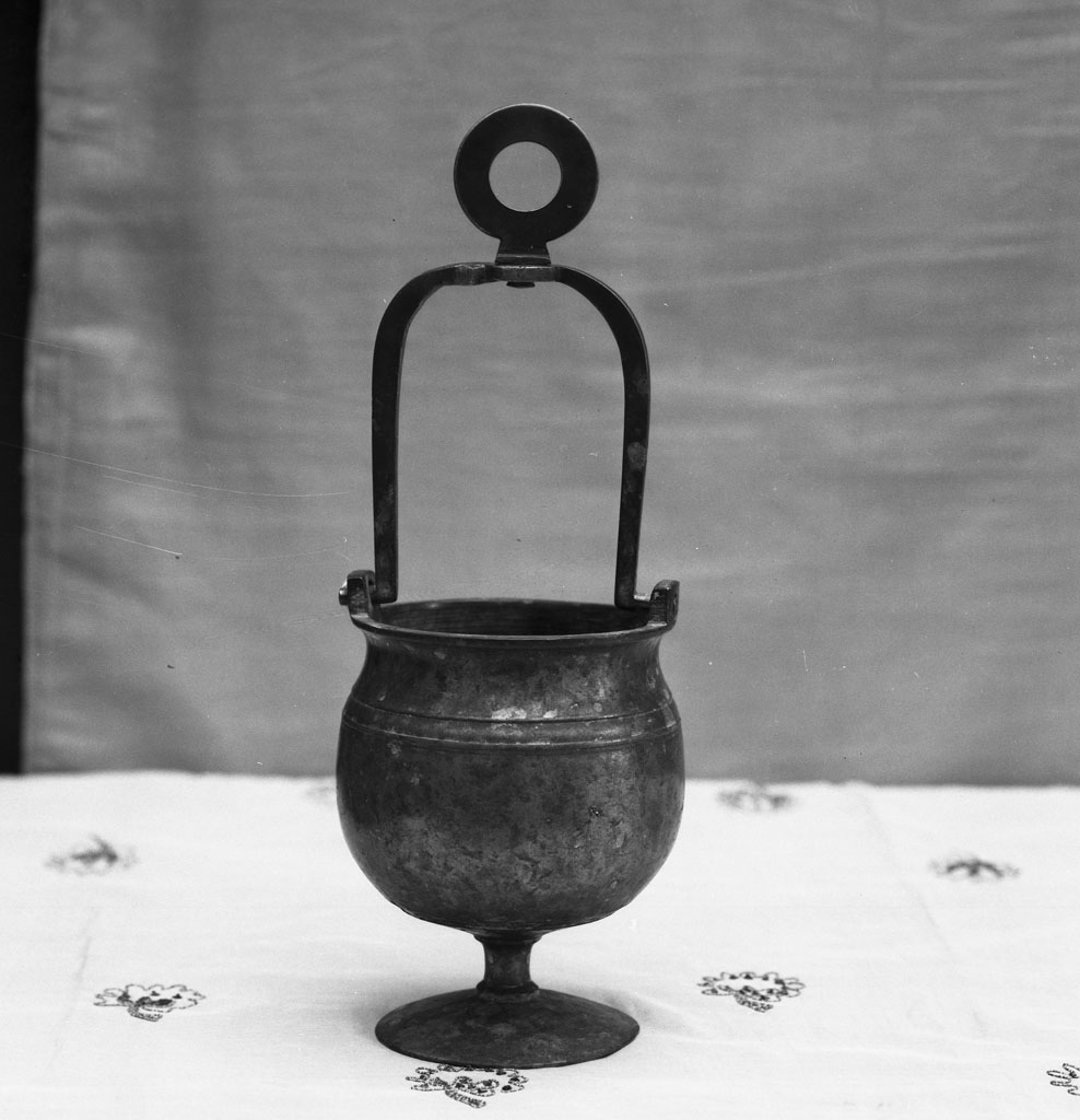 secchiello per l'acqua benedetta - bottega toscana (fine/inizio secc. XVI/ XVII)