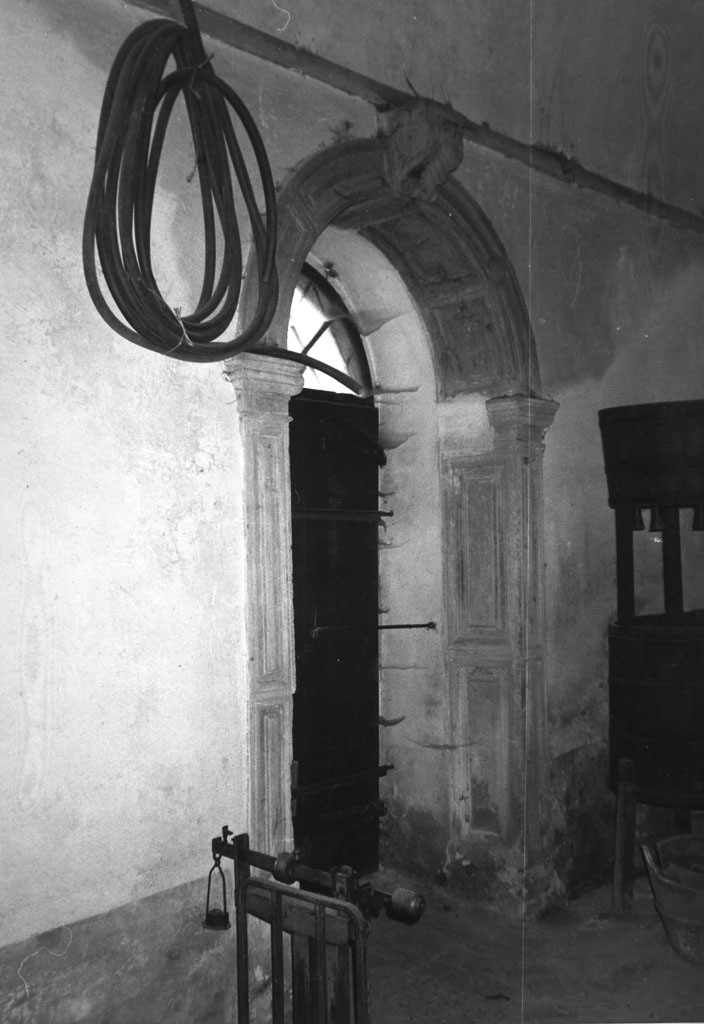 archivolto di portale - bottega toscana (sec. XVII)