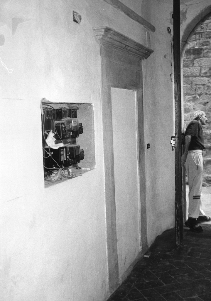 portale architravato - bottega toscana (fine/inizio secc. XVI/ XVII)