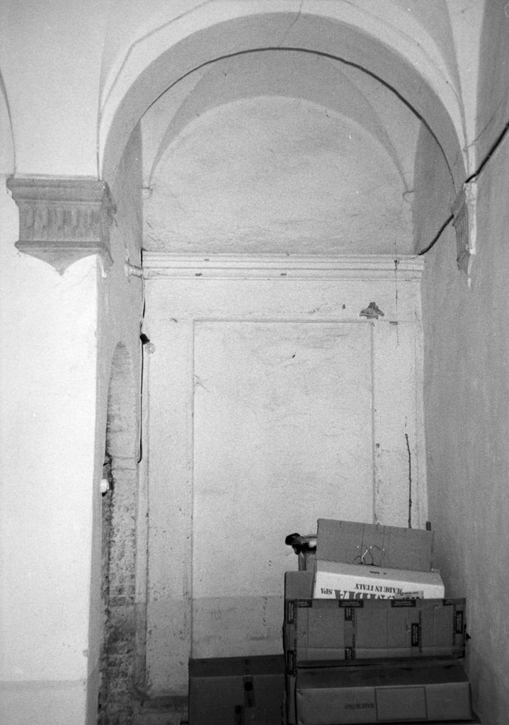 portale architravato - bottega toscana (fine/inizio secc. XVI/ XVII)