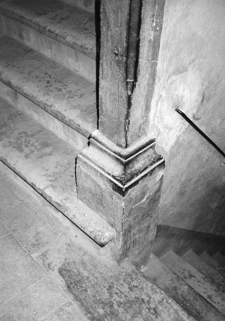 pilastro, coppia - bottega toscana (fine/inizio secc. XVI/ XVII)