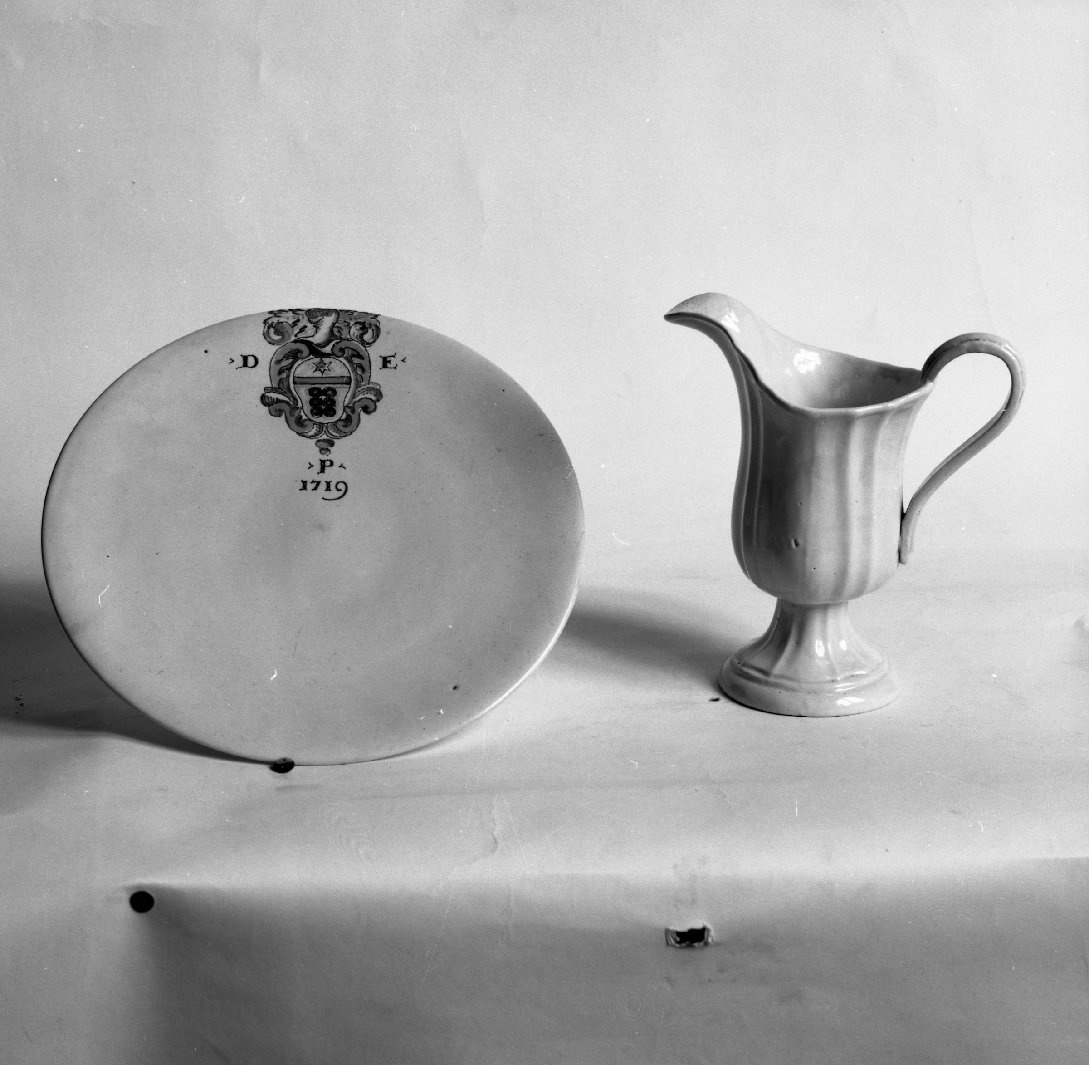 piatto - bottega toscana (sec. XVIII)