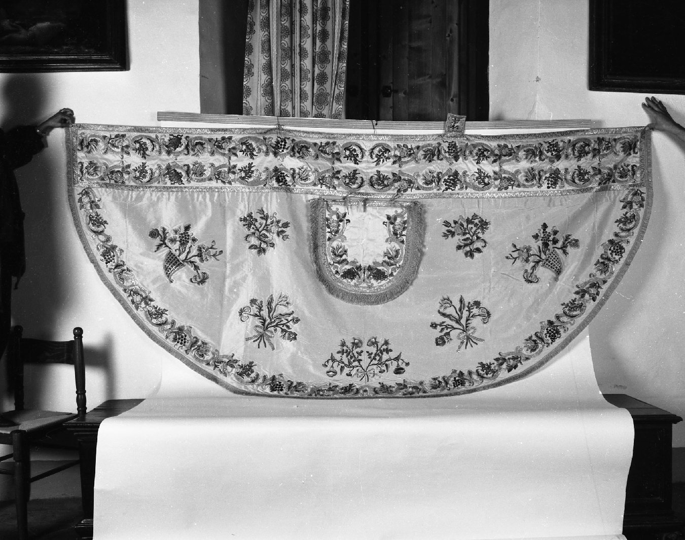 piviale - produzione casentinese, manifattura fiorentina (metà sec. XVIII)