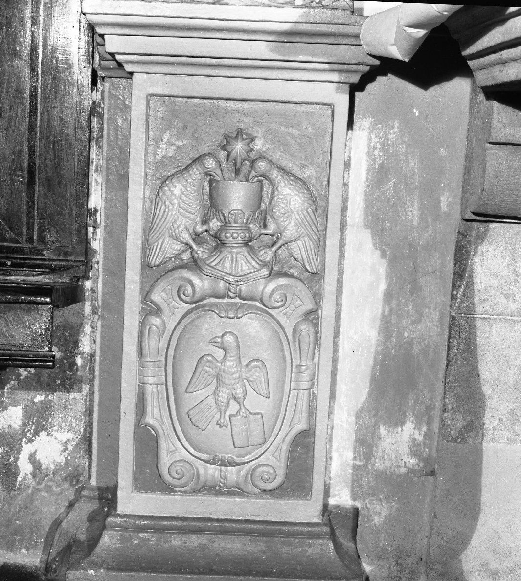 stemma (rilievo) - bottega toscana (sec. XVII)