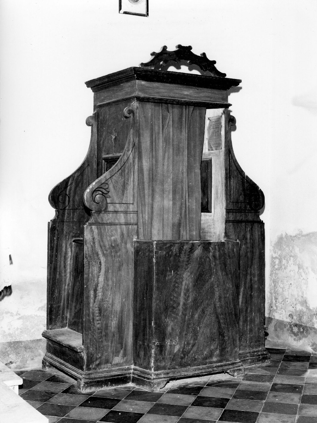 confessionale - bottega toscana (prima metà sec. XX)
