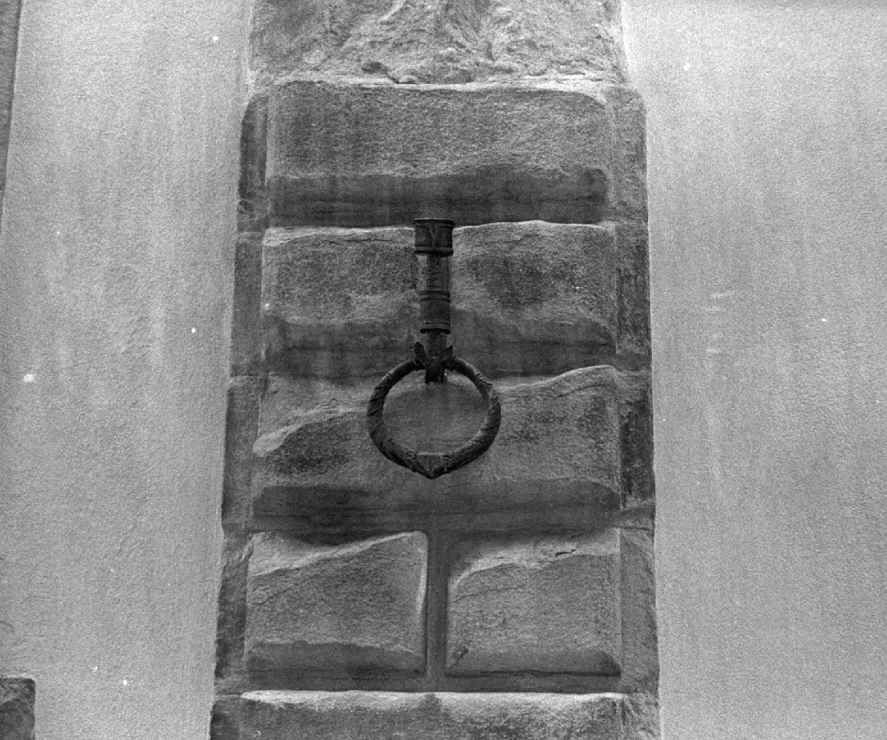 braccio portatorcia, serie - bottega cortonese (secc. XVIII/ XIX)