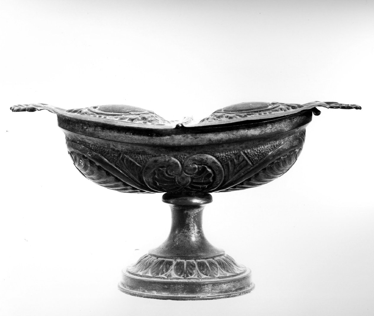navicella portaincenso - bottega italiana (fine/inizio secc. XVIII/ XIX)