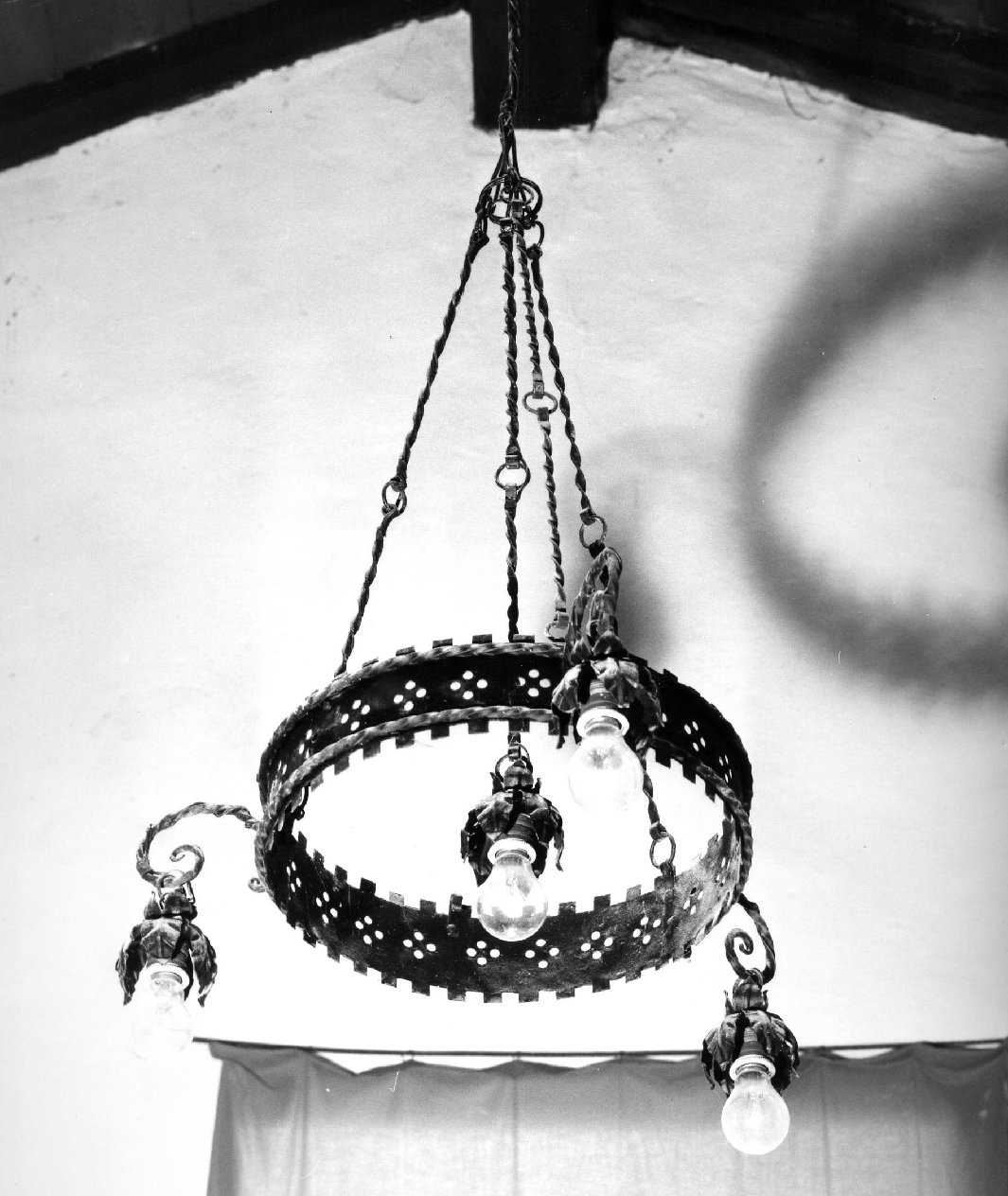 lampadario - bottega toscana (inizio sec. XX)