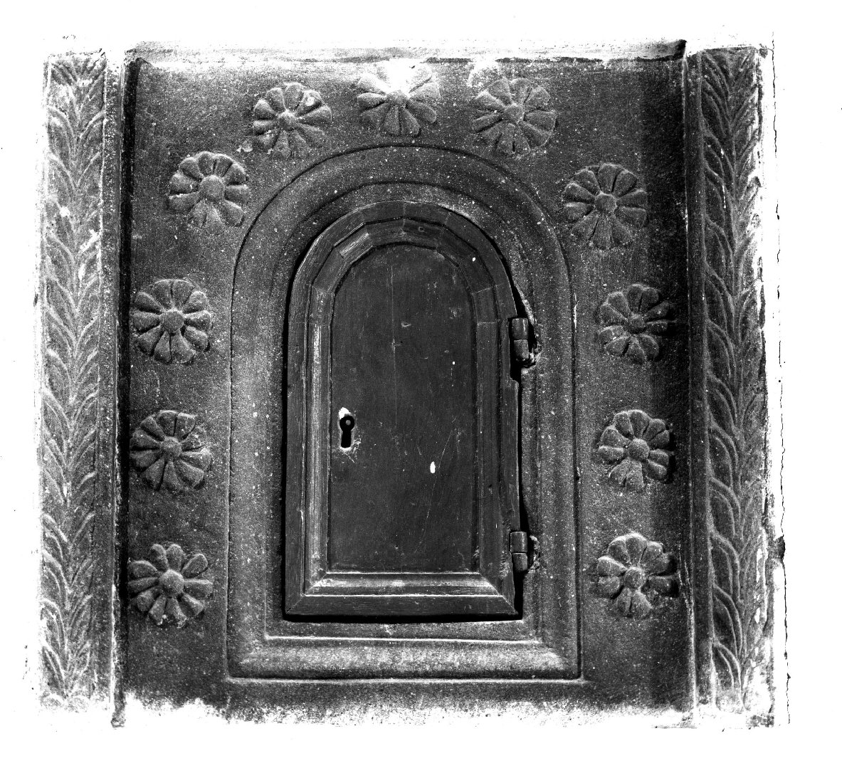 tabernacolo murale - bottega toscana (sec. XIX)