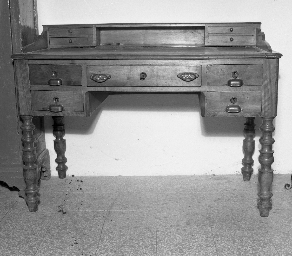 scrittoio - bottega toscana (seconda metà sec. XIX)