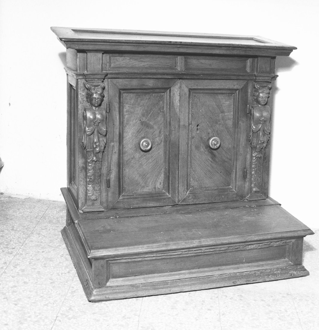 inginocchiatoio - a stipetto - bottega toscana (sec. XVI)