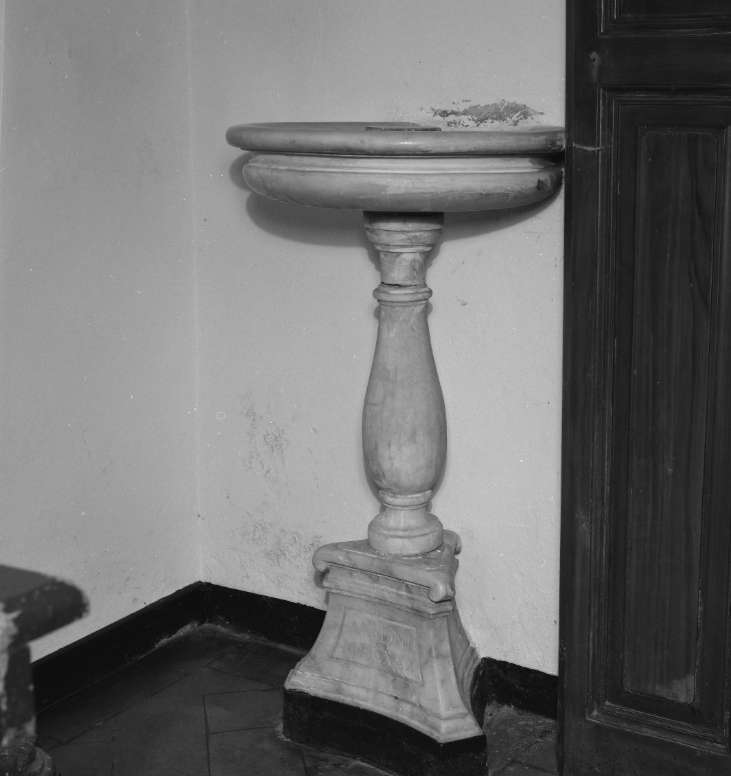 acquasantiera - a fusto - bottega toscana (sec. XVII)