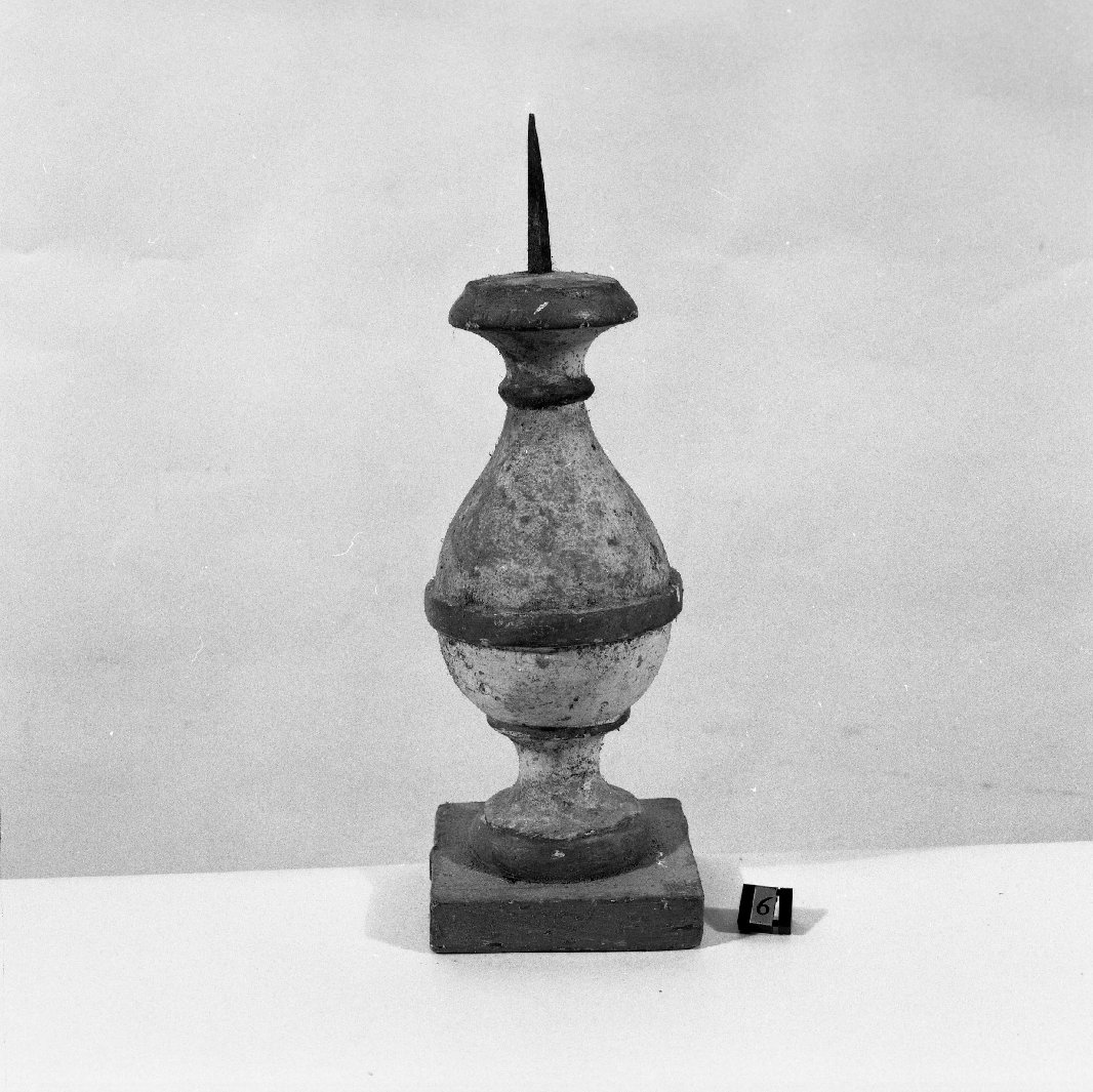 candeliere, serie - bottega toscana (metà sec. XIX)