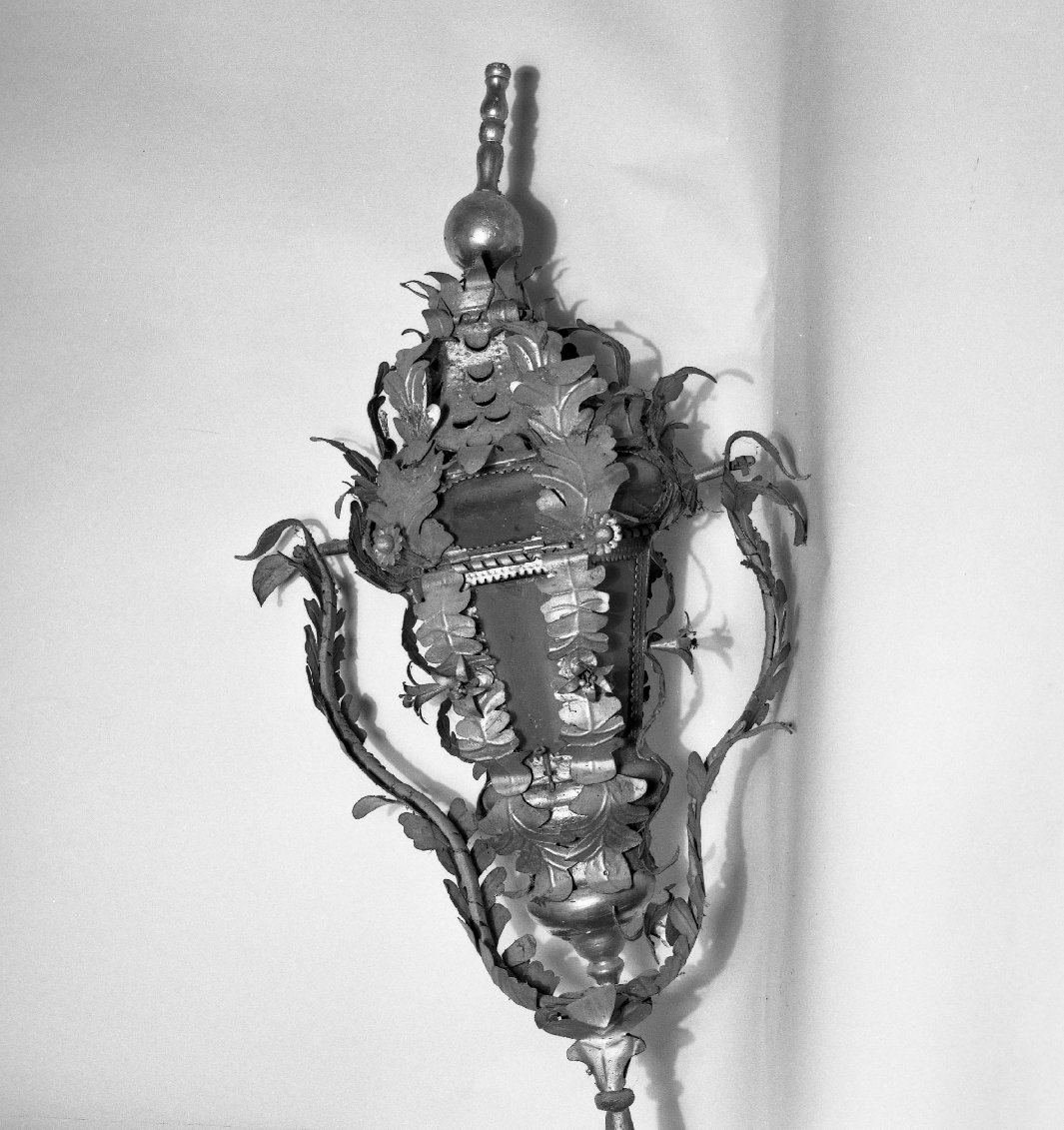lanterna processionale, serie - bottega toscana (seconda metà sec. XVIII)