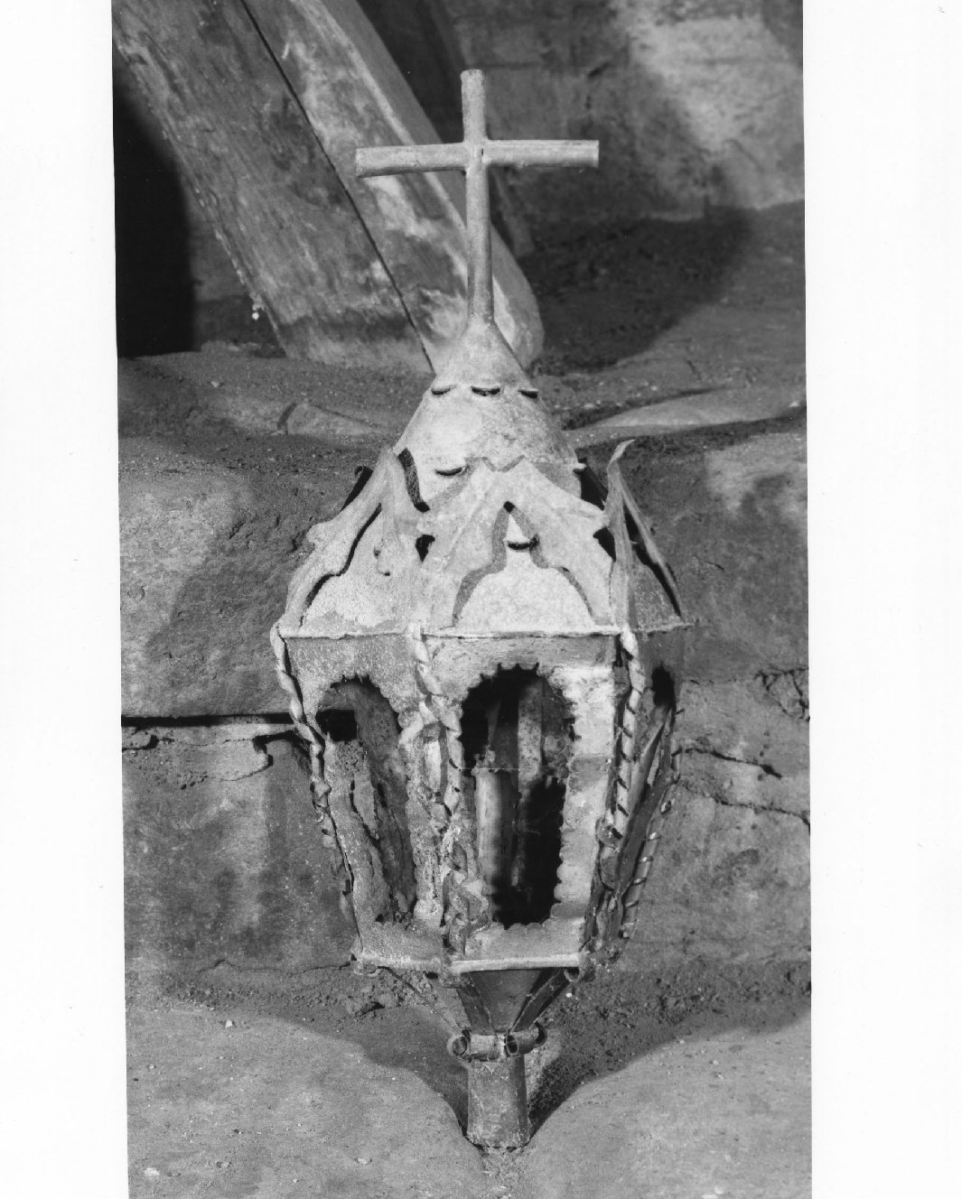 lanterna processionale, serie - bottega toscana (sec. XIX)