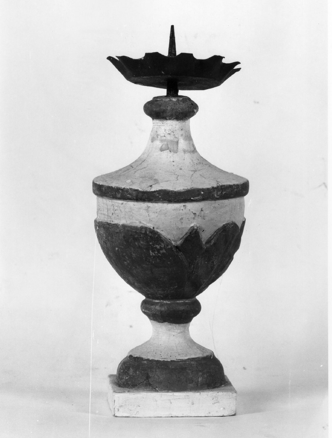 portacandelabro - bottega toscana (seconda metà sec. XIX)