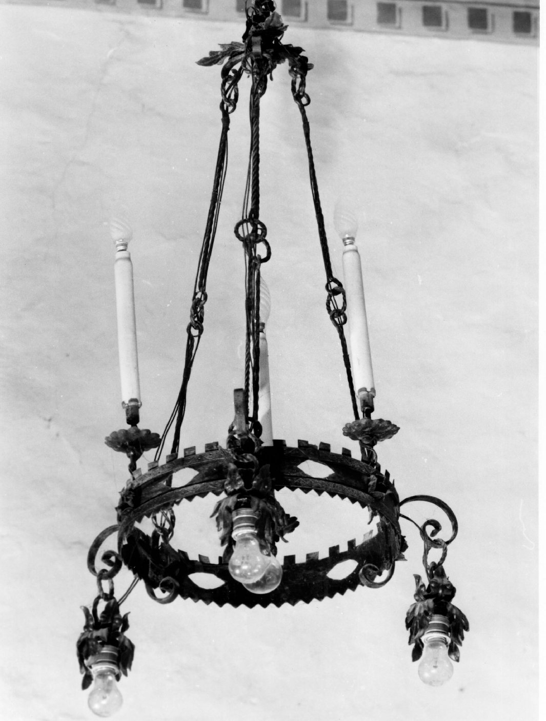 lampadario - bottega toscana (primo quarto sec. XX)