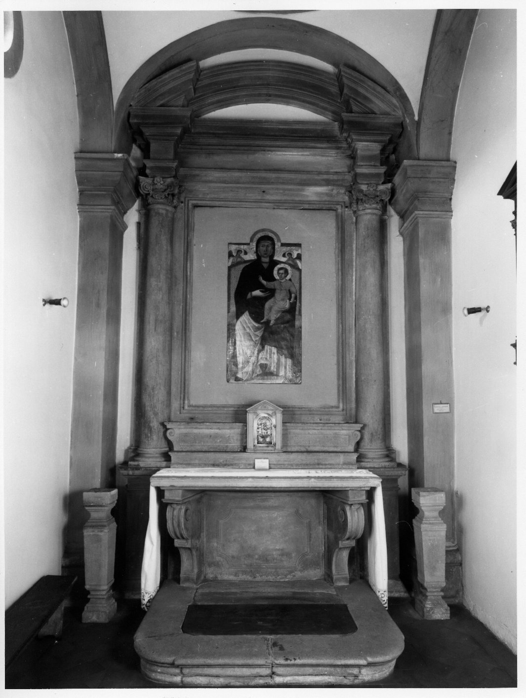 altare - bottega toscana (sec. XVI)