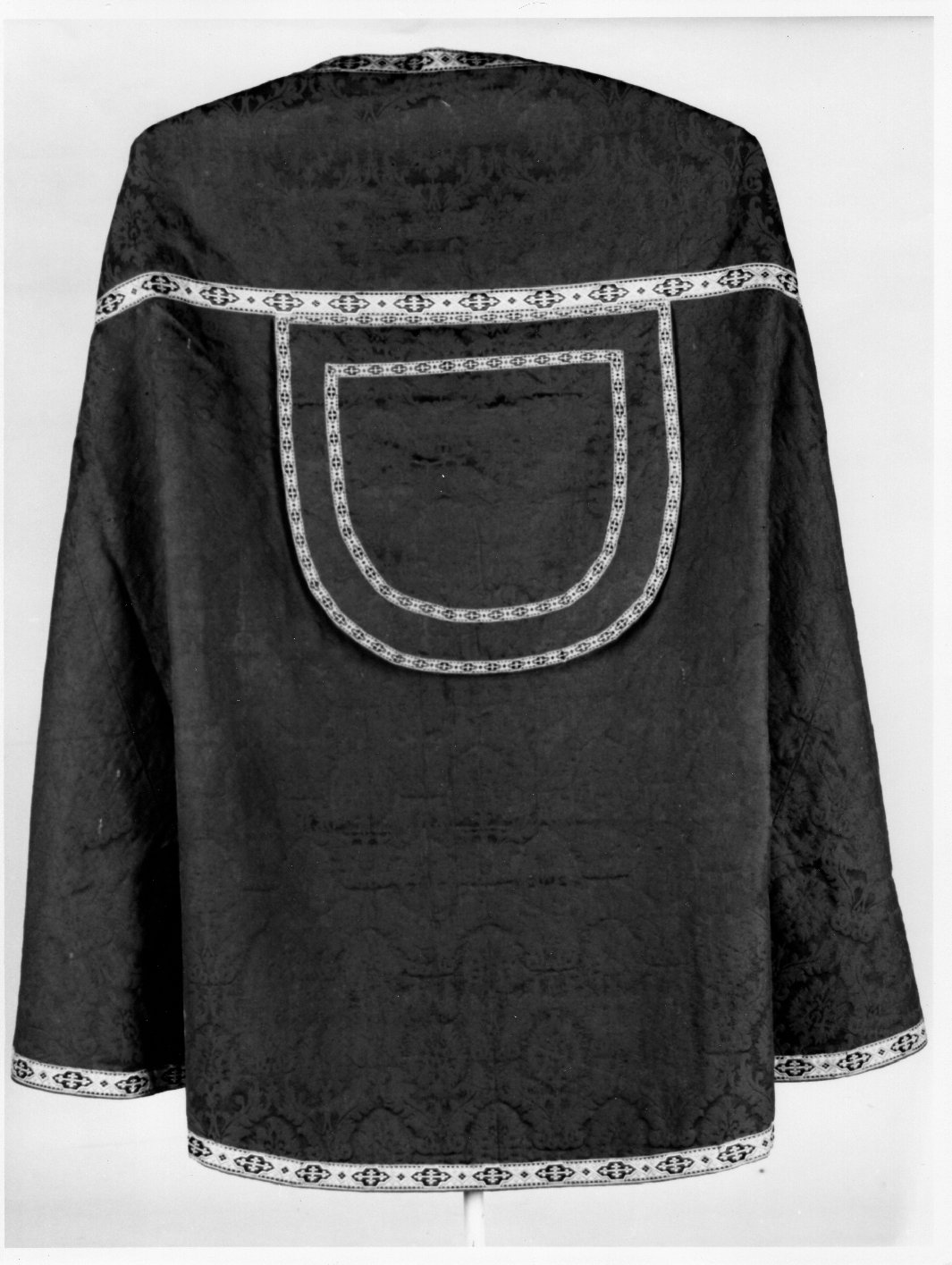 piviale, elemento d'insieme - manifattura italiana (prima metà sec. XX)