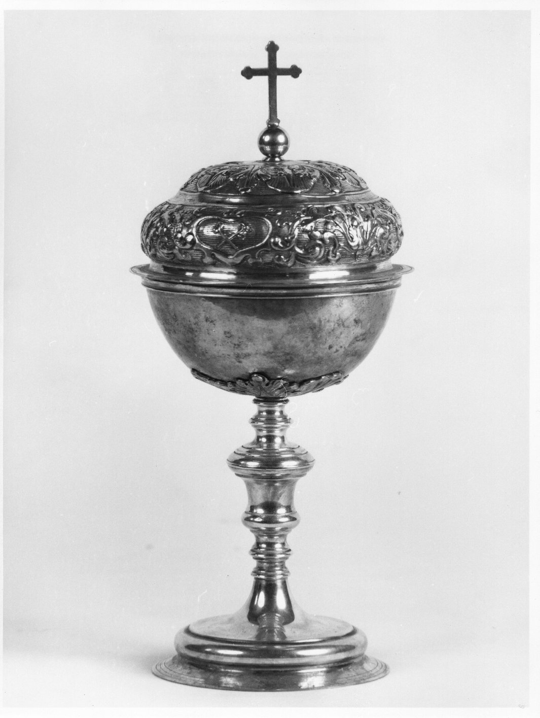 pisside - bottega italiana (fine/inizio secc. XVIII/ XIX)