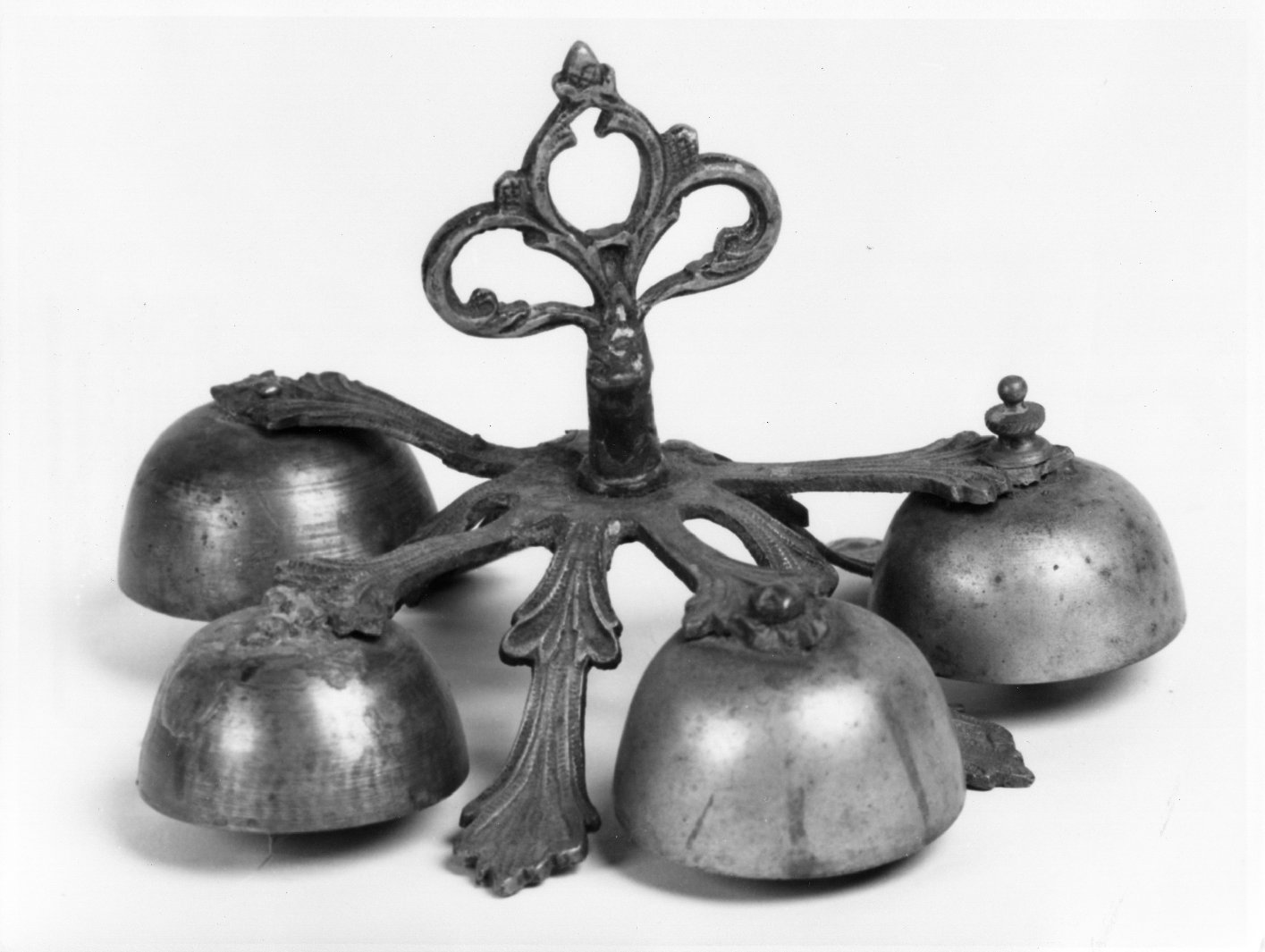 campanello d'altare multiplo - bottega italiana (sec. XIX)