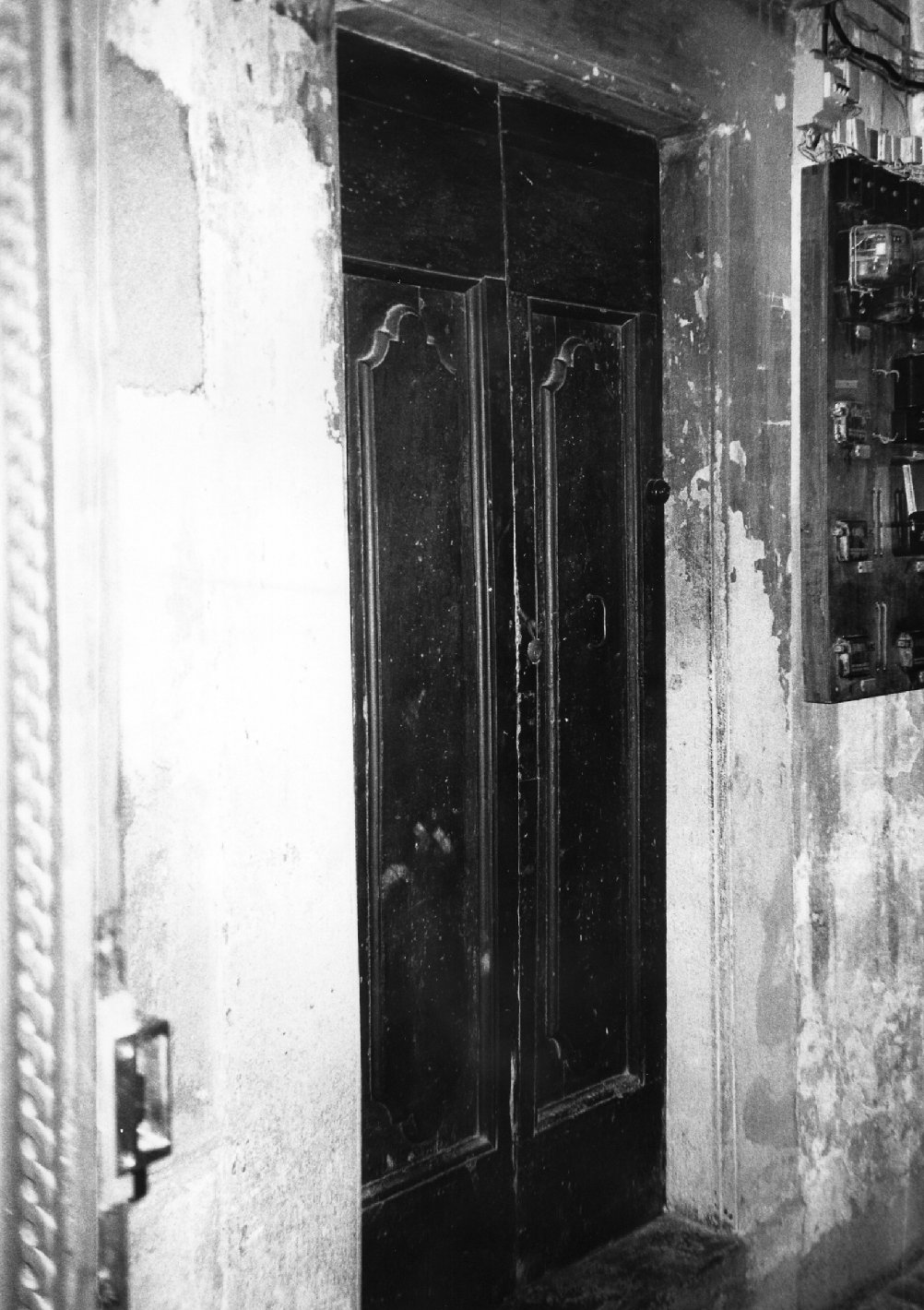 porta - a due battenti - bottega toscana (secc. XVII/ XVIII)