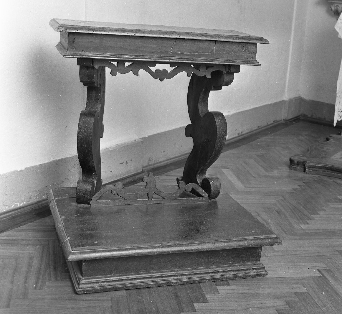 inginocchiatoio, serie - bottega toscana (sec. XVIII)