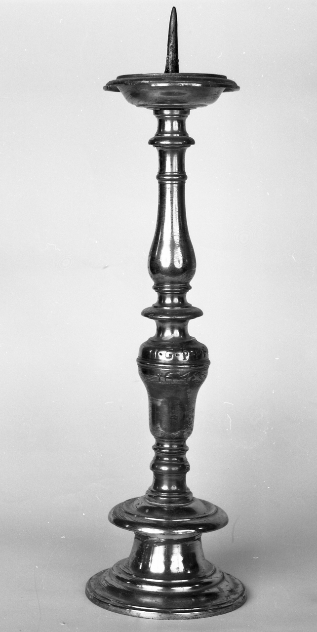 candeliere d'altare, coppia - bottega toscana (sec. XVII)