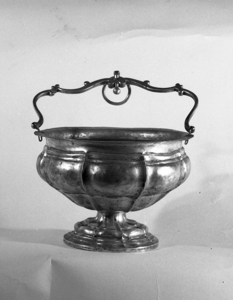 secchiello per l'acqua benedetta - bottega Italia centrale (sec. XVIII)