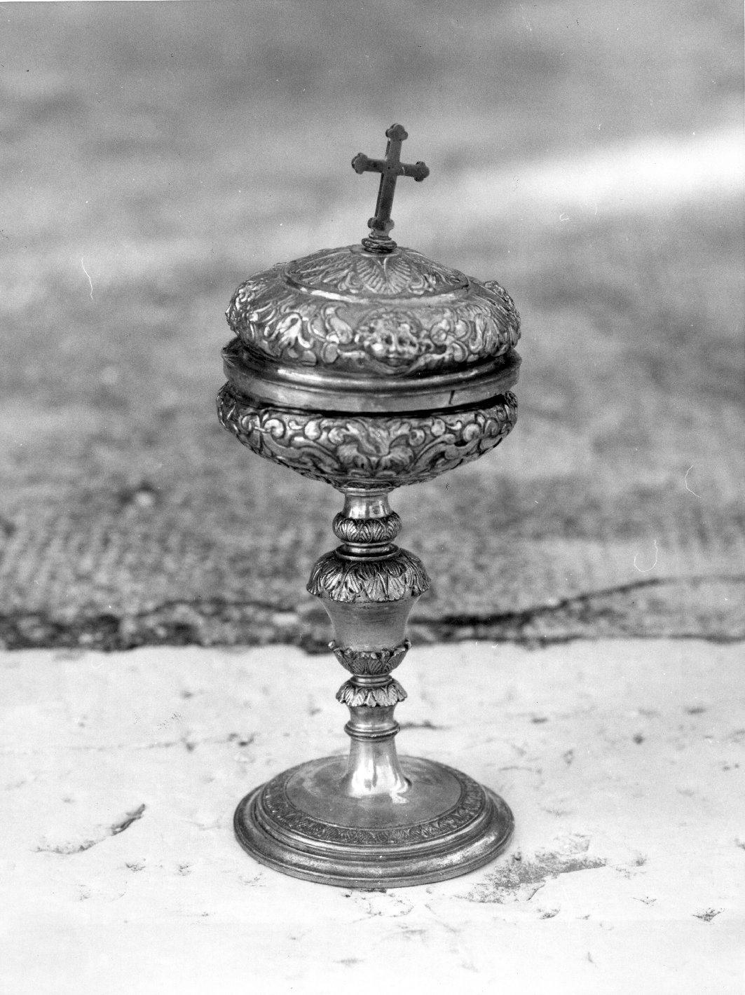 pisside - bottega italiana (inizio sec. XVIII)