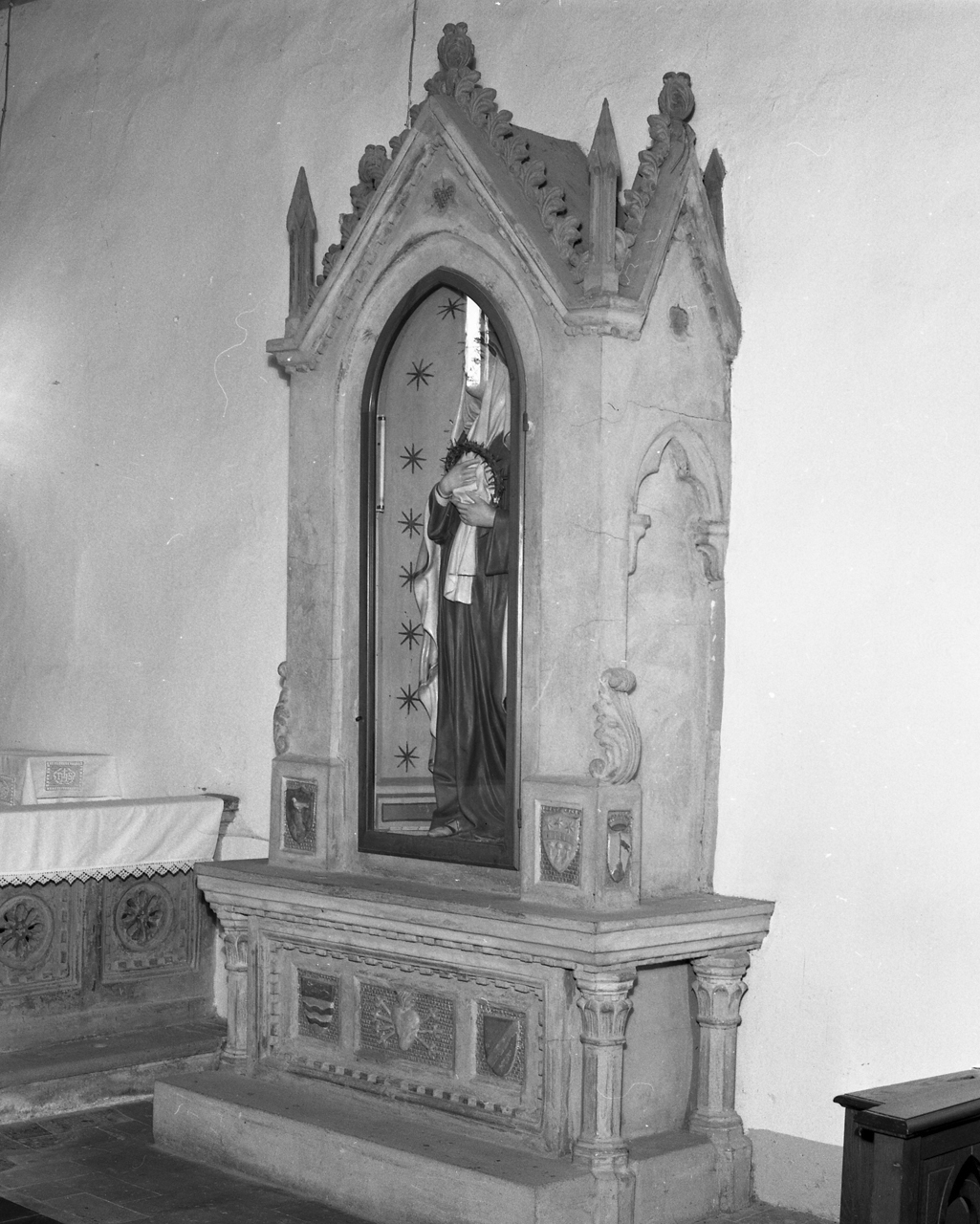 altare - bottega toscana (metà sec. XX)