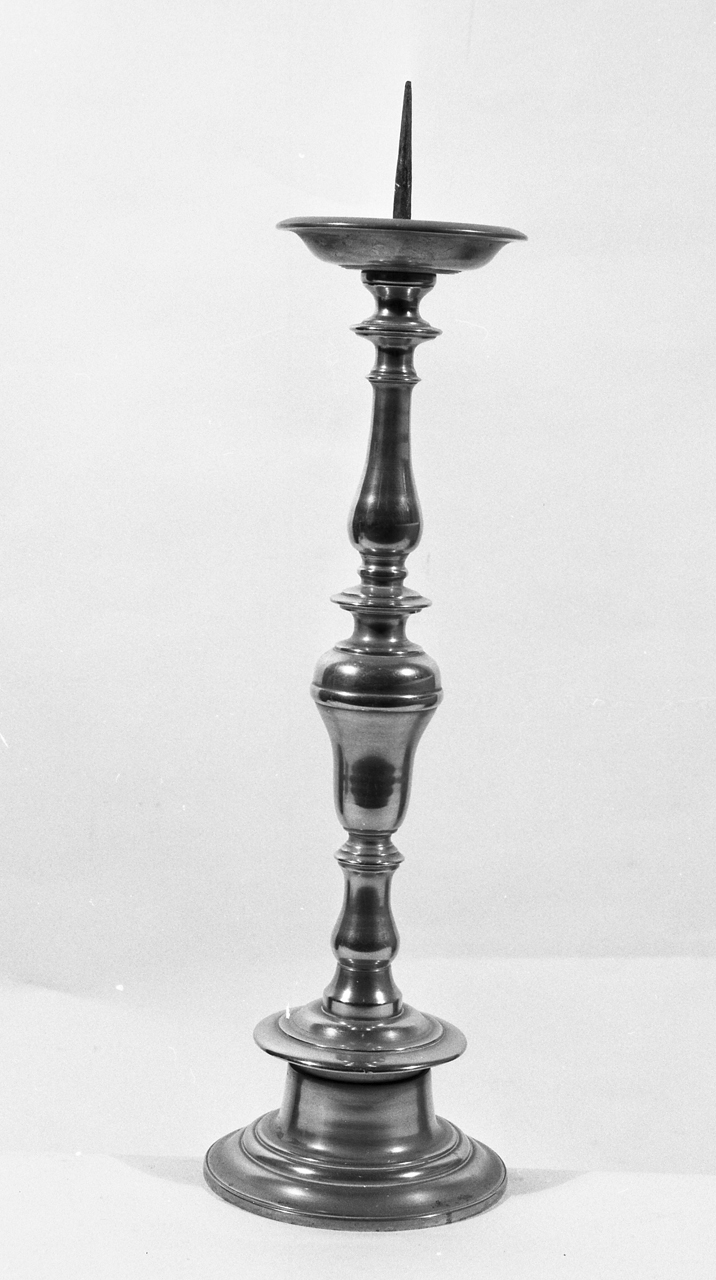 candeliere, serie - bottega toscana (metà sec. XX)