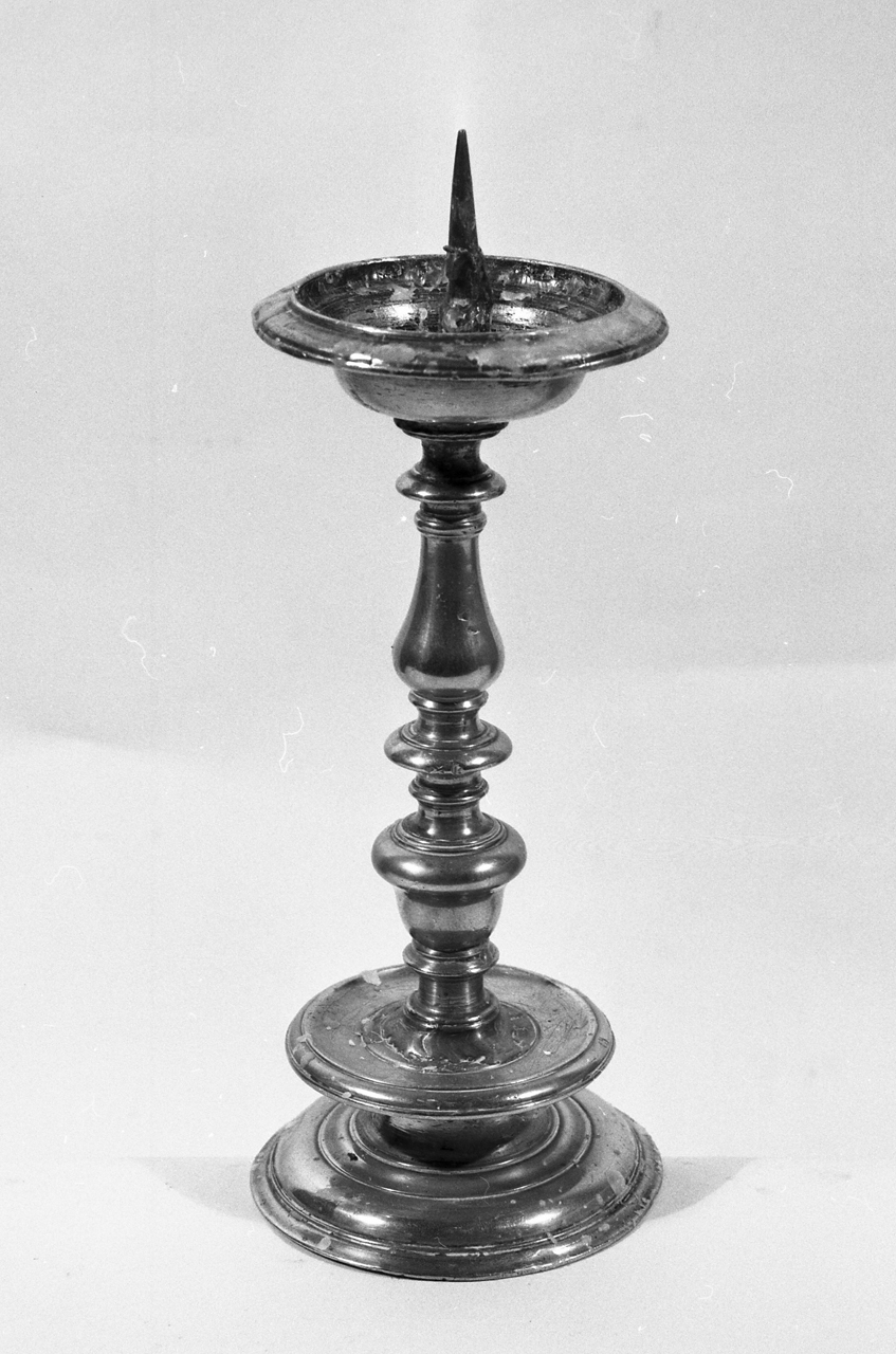 candeliere, serie - bottega toscana (metà sec. XX)