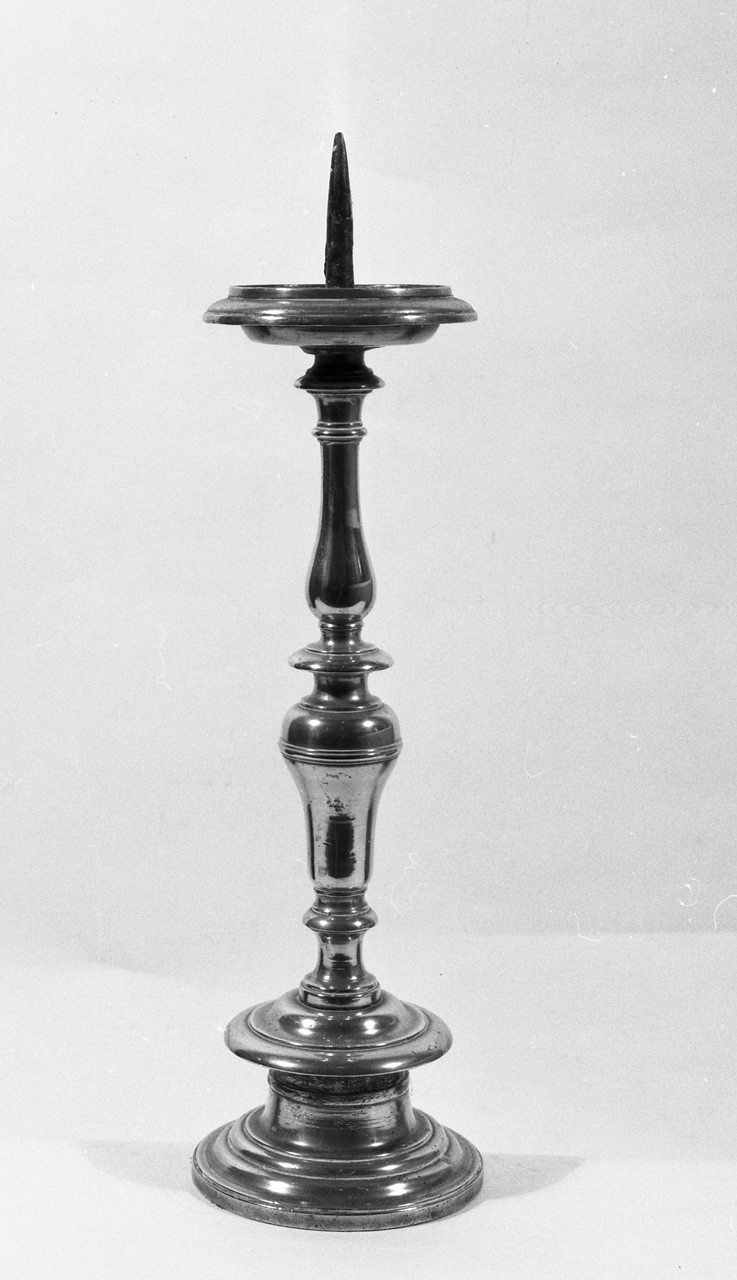 candeliere - bottega toscana (metà sec. XX)